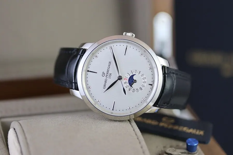 Girard-Perregaux Girard Perregaux 1966 Date and Moon Phases