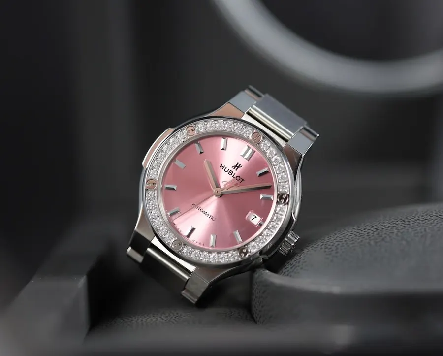 Hublot Classic Fusion Titanium Diamonds 33 mm – Cadran Rose – 2021