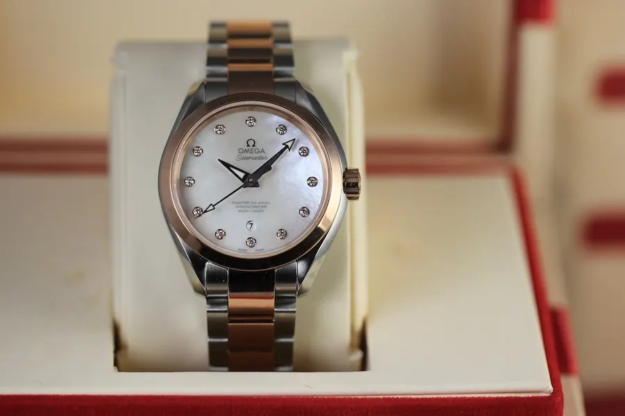 Omega Seamaster Aqua Terra 34 mm – – Cadran nacre & diamants