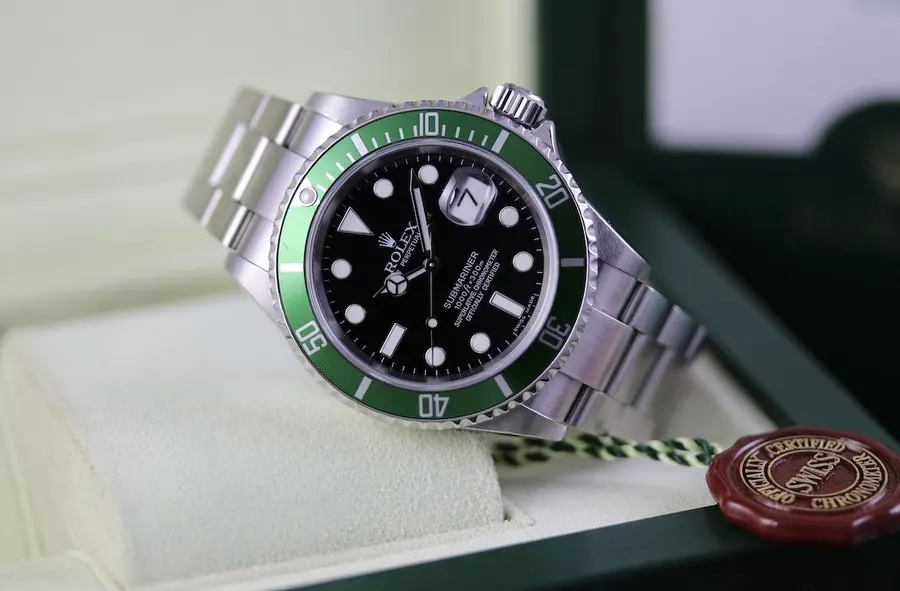 Rolex Submariner 16610LV « Kermit » – 2007 – Série Z – Full Set