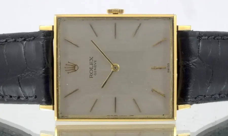 Rolex Tank Or jaune mecanique Circa 1964